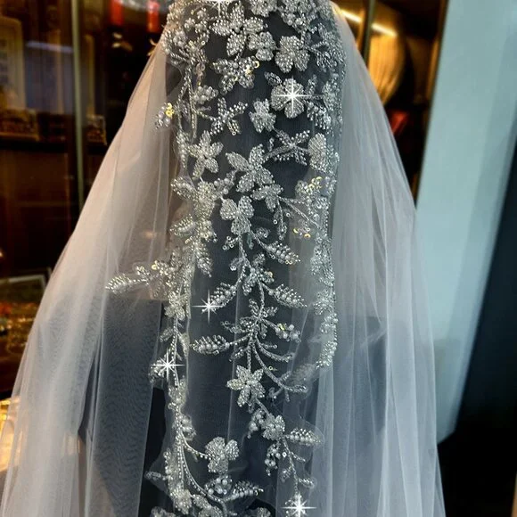 Camille Crystal Veil - Picture 4 of 9